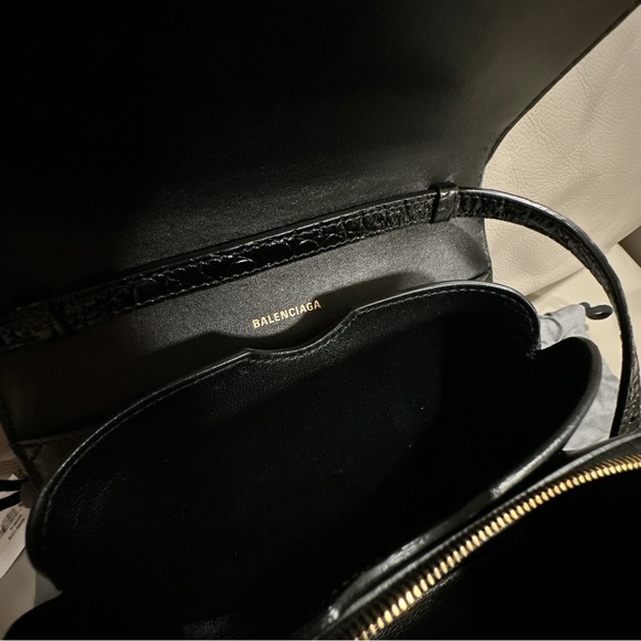 Balenciaga small B. crossbody bag - Picture 15 of 16
